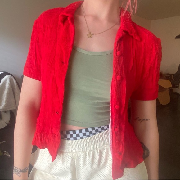 SOLD - Fun Red Button-Up - Picture 5 of 5